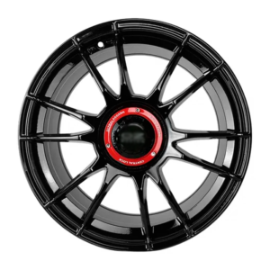 Paquete de 4 Rines Modelo F8713 18X8 10X100-112 GLOSS BLACK 18x8